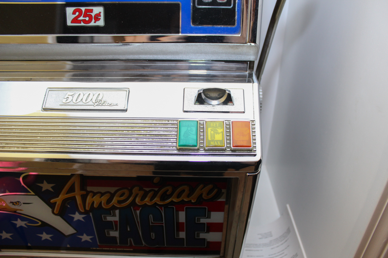 "American Eagle" Slot Machine