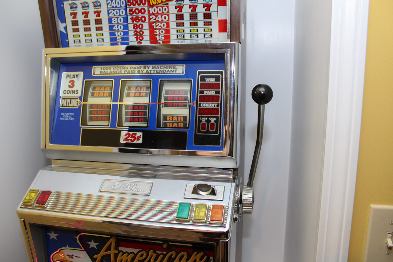 "American Eagle" Slot Machine