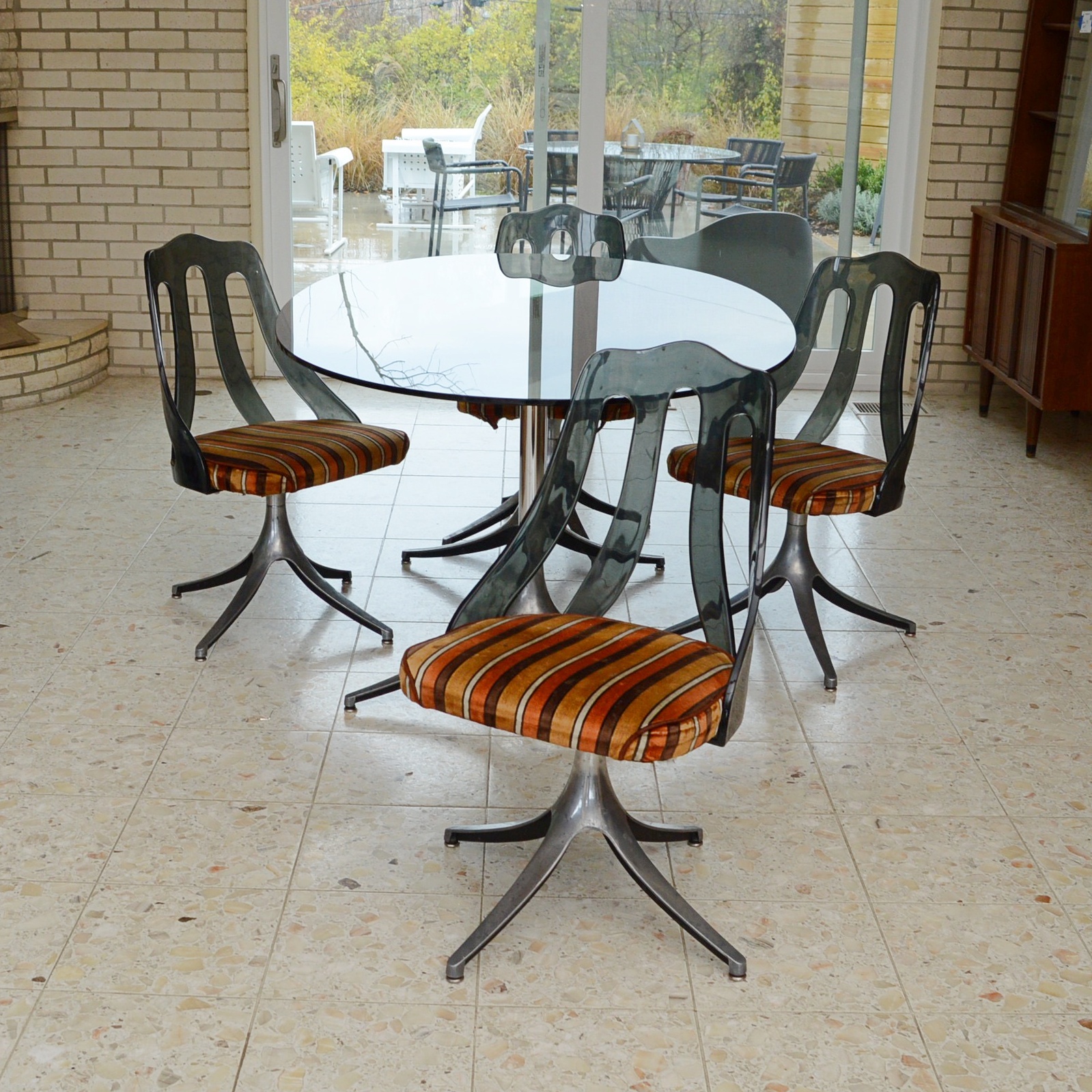 Mid Century Modern Howell Dining Table and Chairs