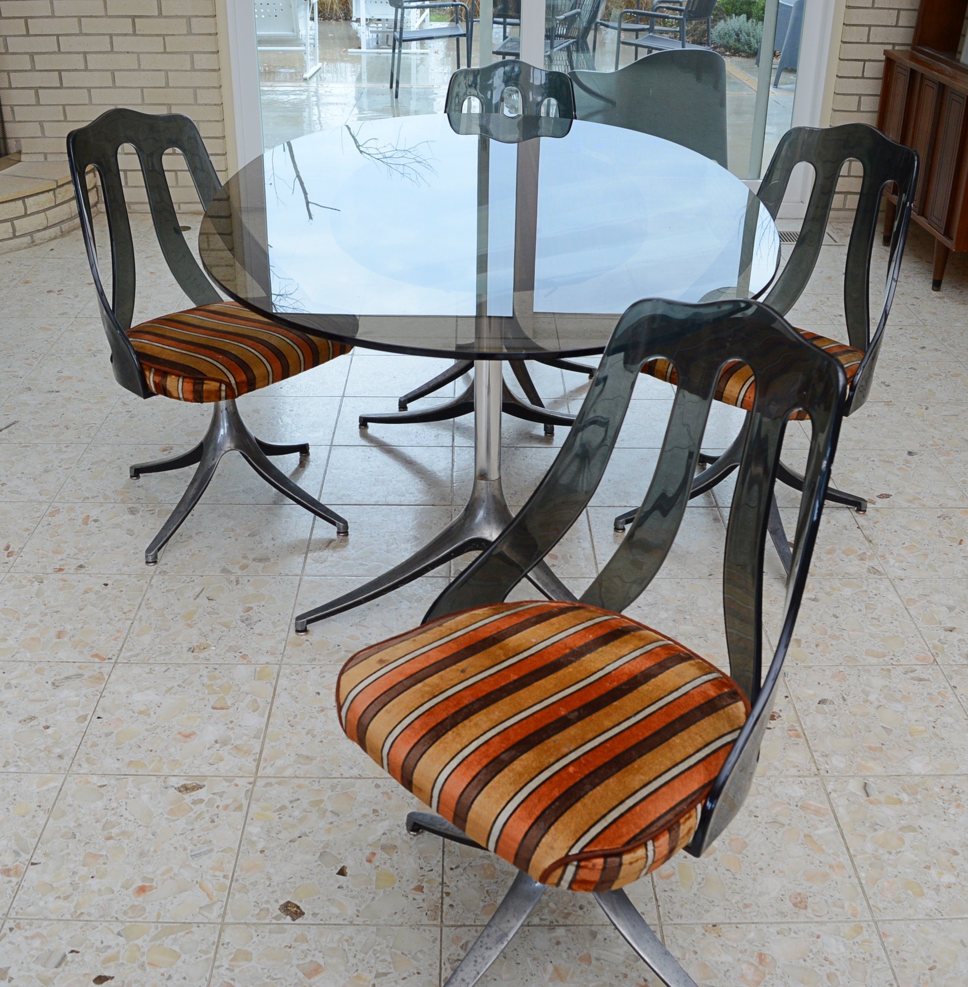Mid Century Modern Howell Dining Table and Chairs