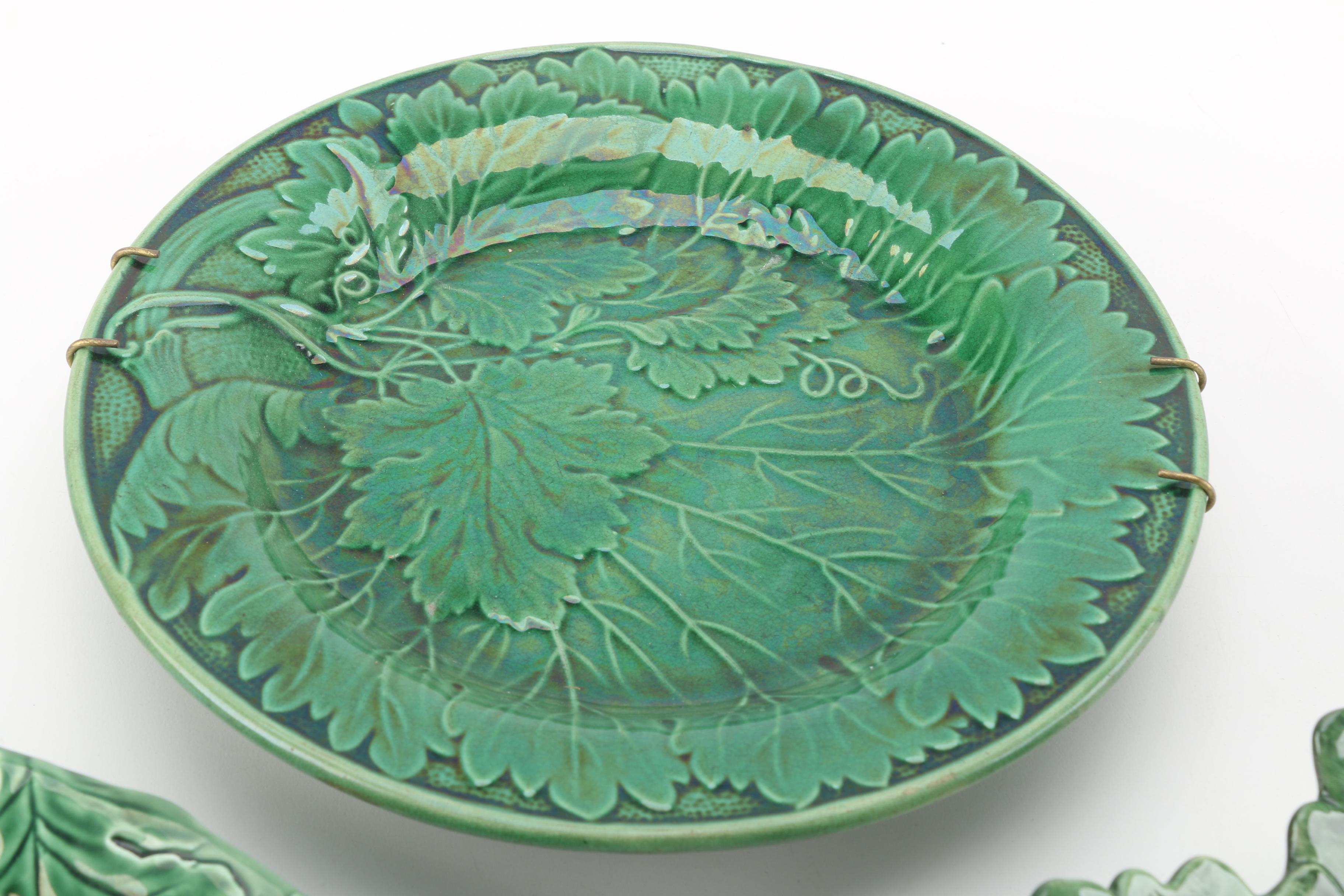 Green Leaf Pattern Plates