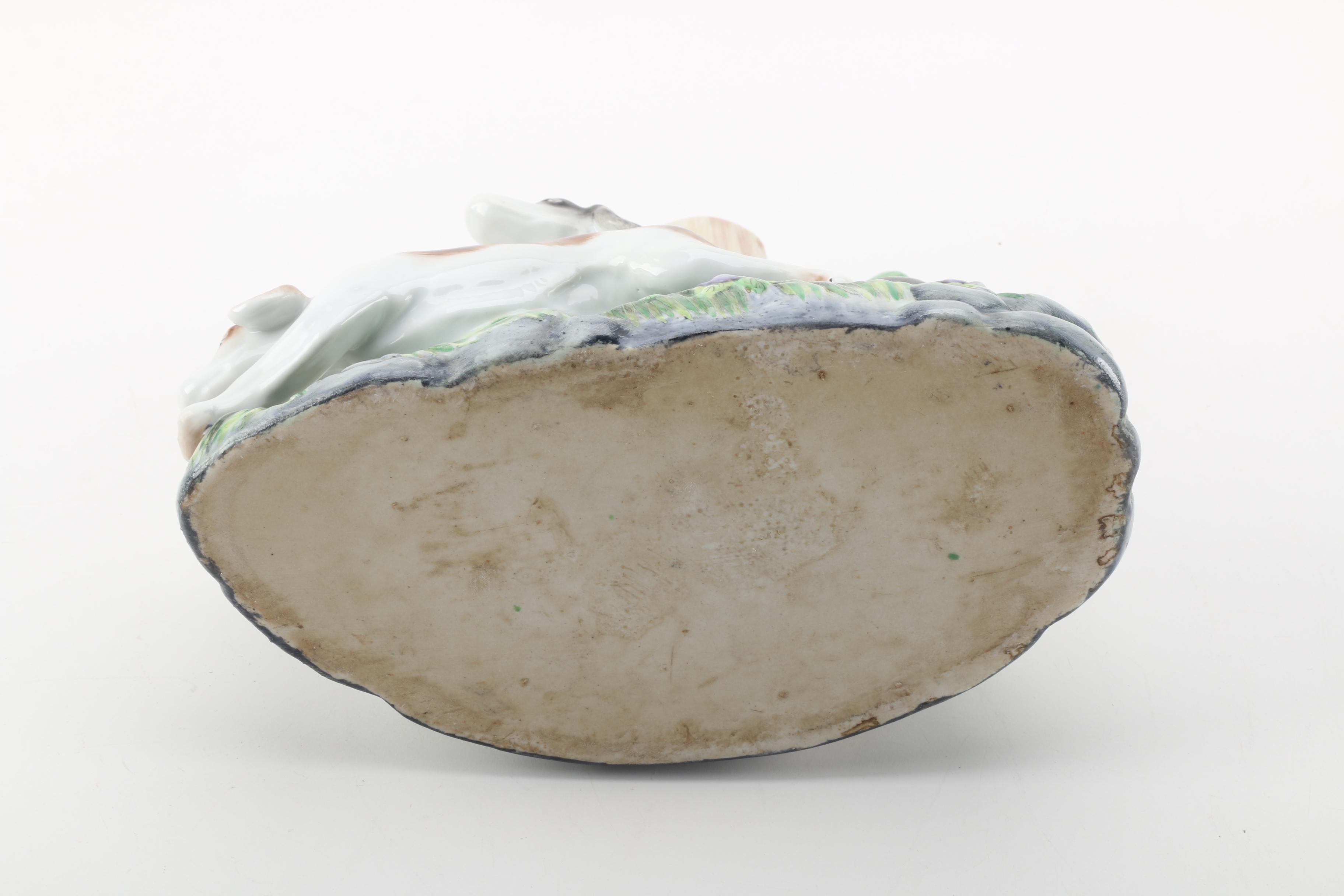 Vintage Hunting Dog Spill Vase