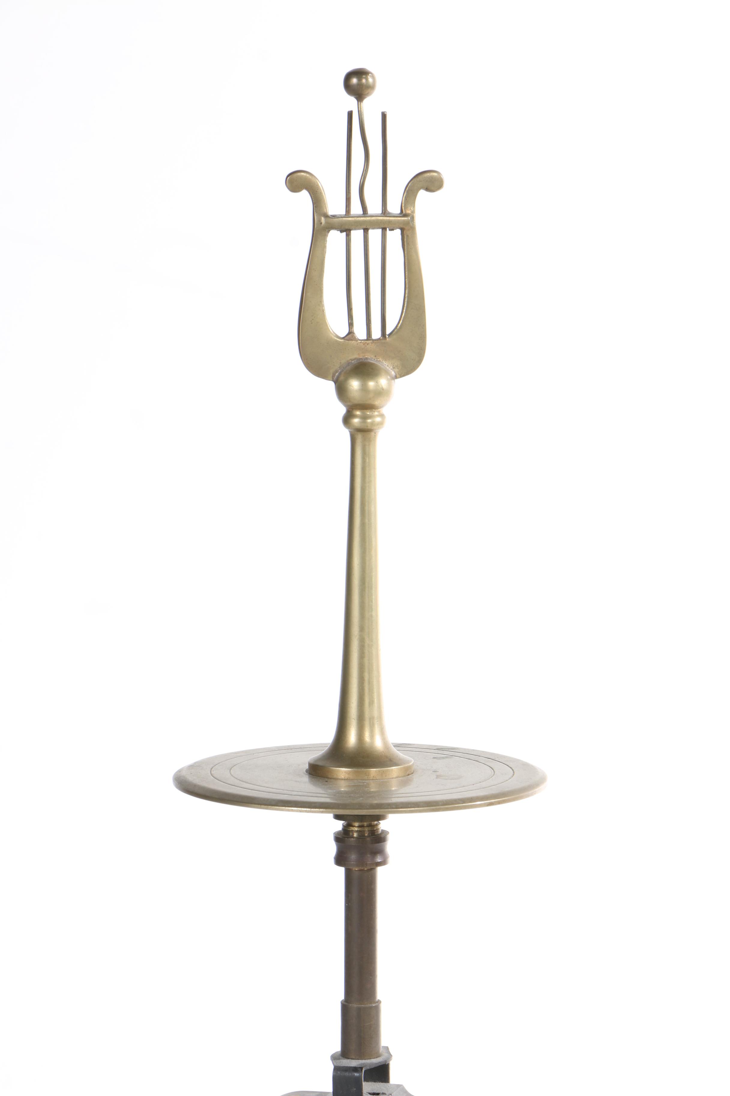 Vintage Chapman Brass and Faux Ostrich Egg Table Lamp