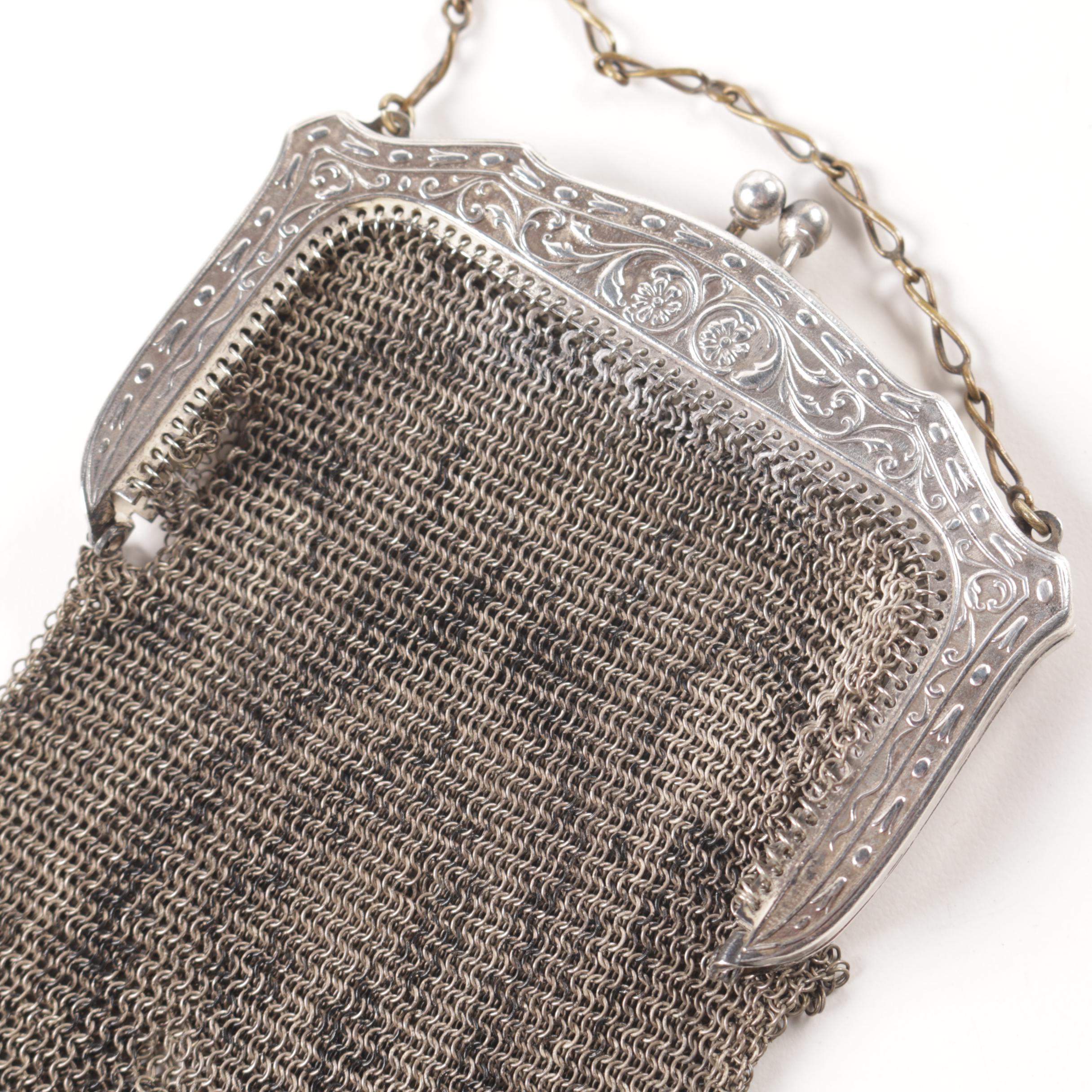 Circa 1920s Vintage Whiting and Davis Handbag