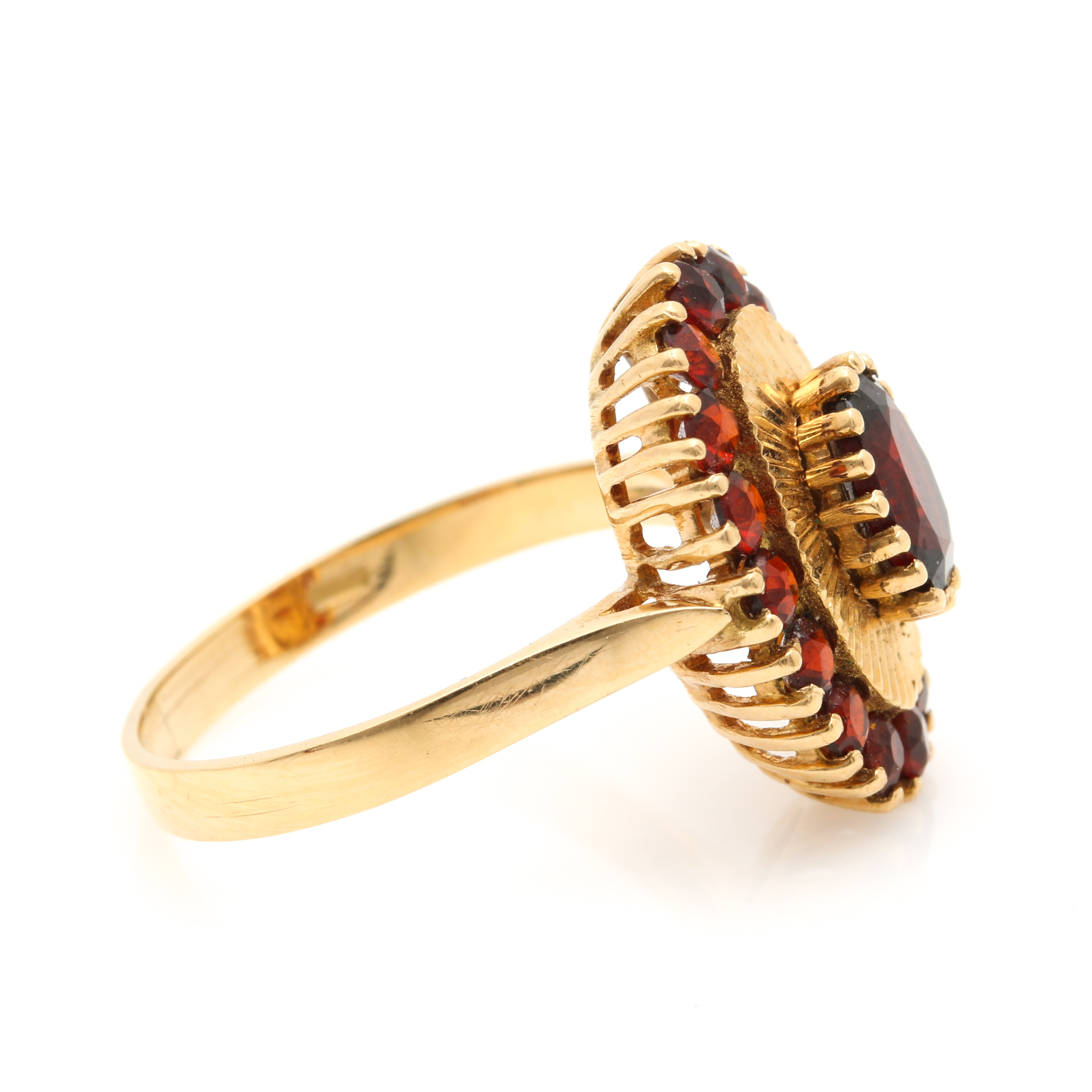 18K Yellow Gold Garnet Ring