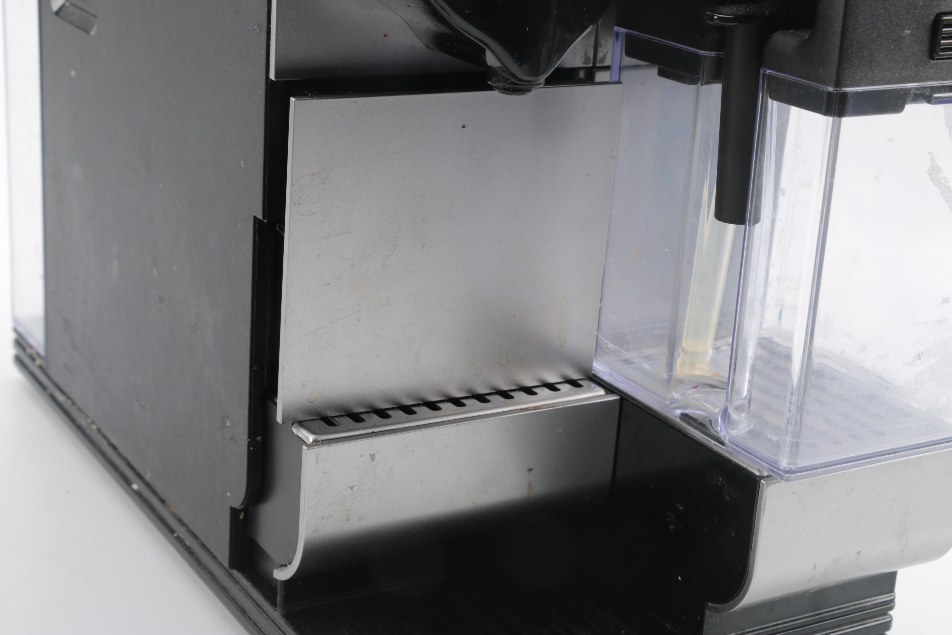 DeLOnghi Nespresso Coffee Machine