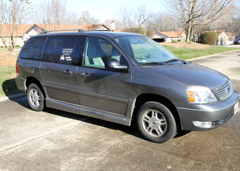 2006 Ford Freestar SEL VMI Wheelchair Ramp Conversion Minivan