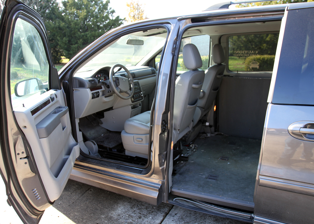 2006 Ford Freestar SEL VMI Wheelchair Ramp Conversion Minivan