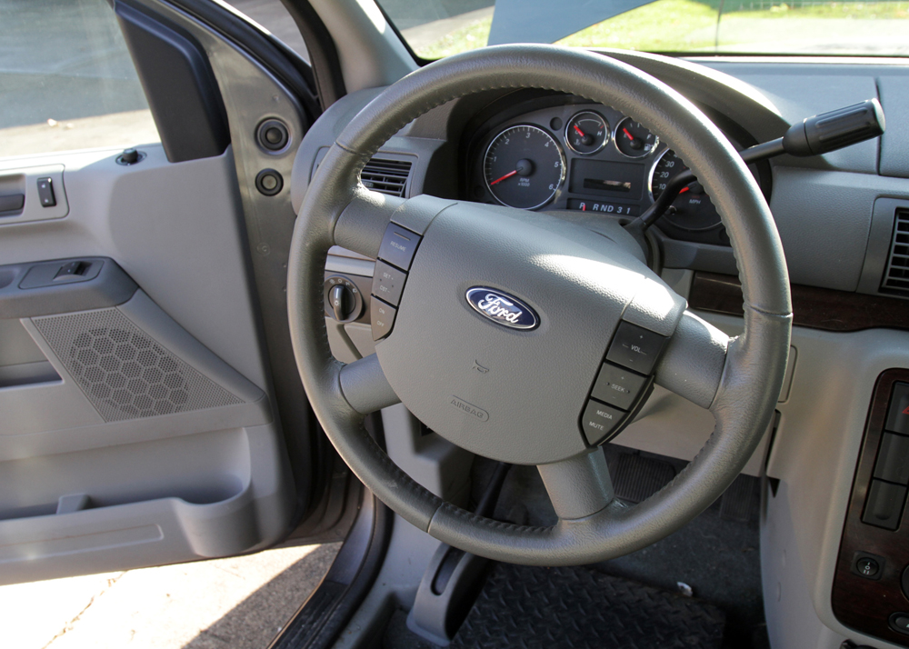 2006 Ford Freestar SEL VMI Wheelchair Ramp Conversion Minivan