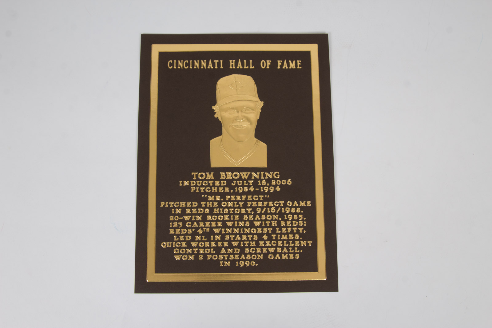 Cincinnati Reds 'Great Eight' Offset Lithograph and Hall of Fame Memorabilia