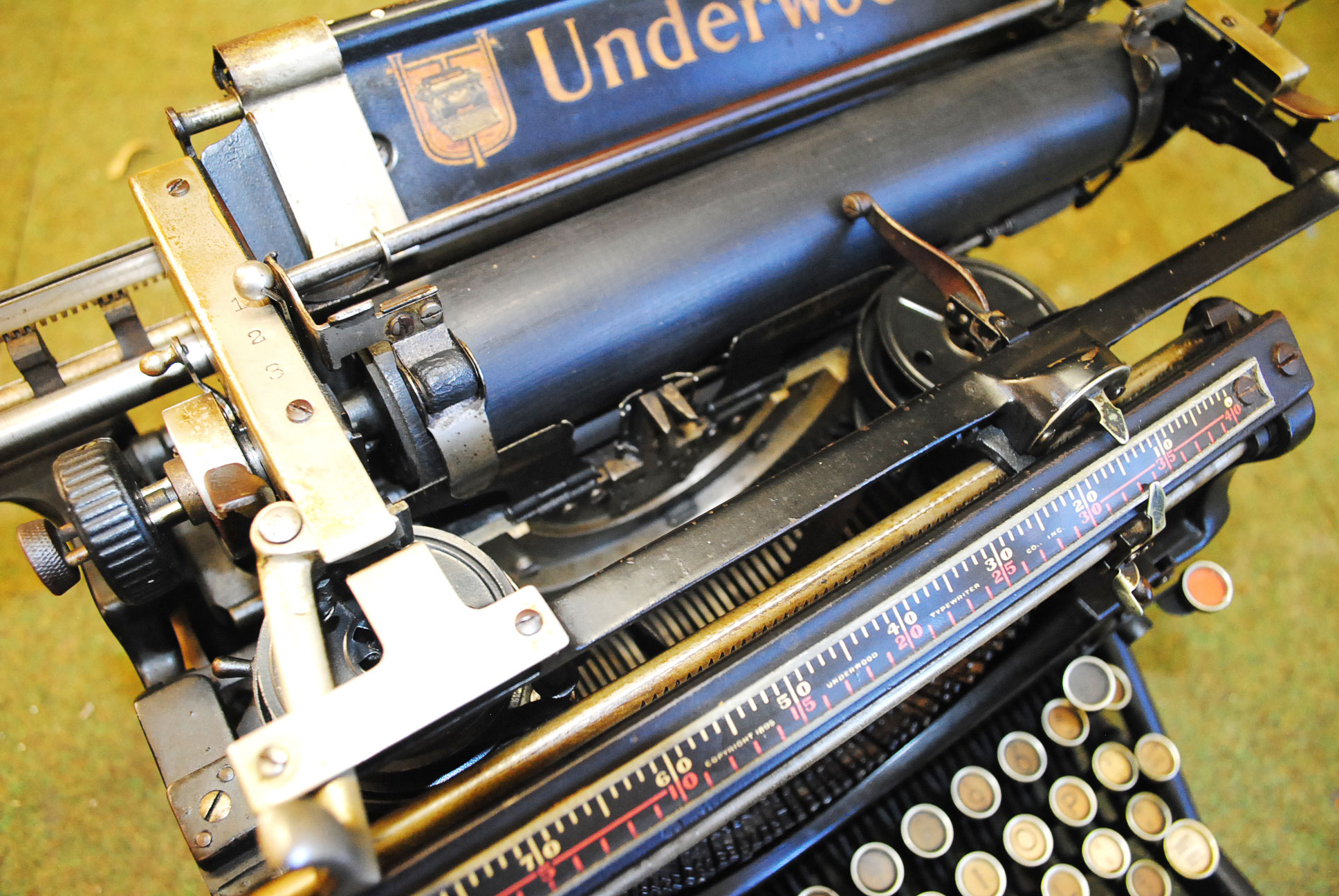 Antique Underwood Standard Typewriter NO. 05