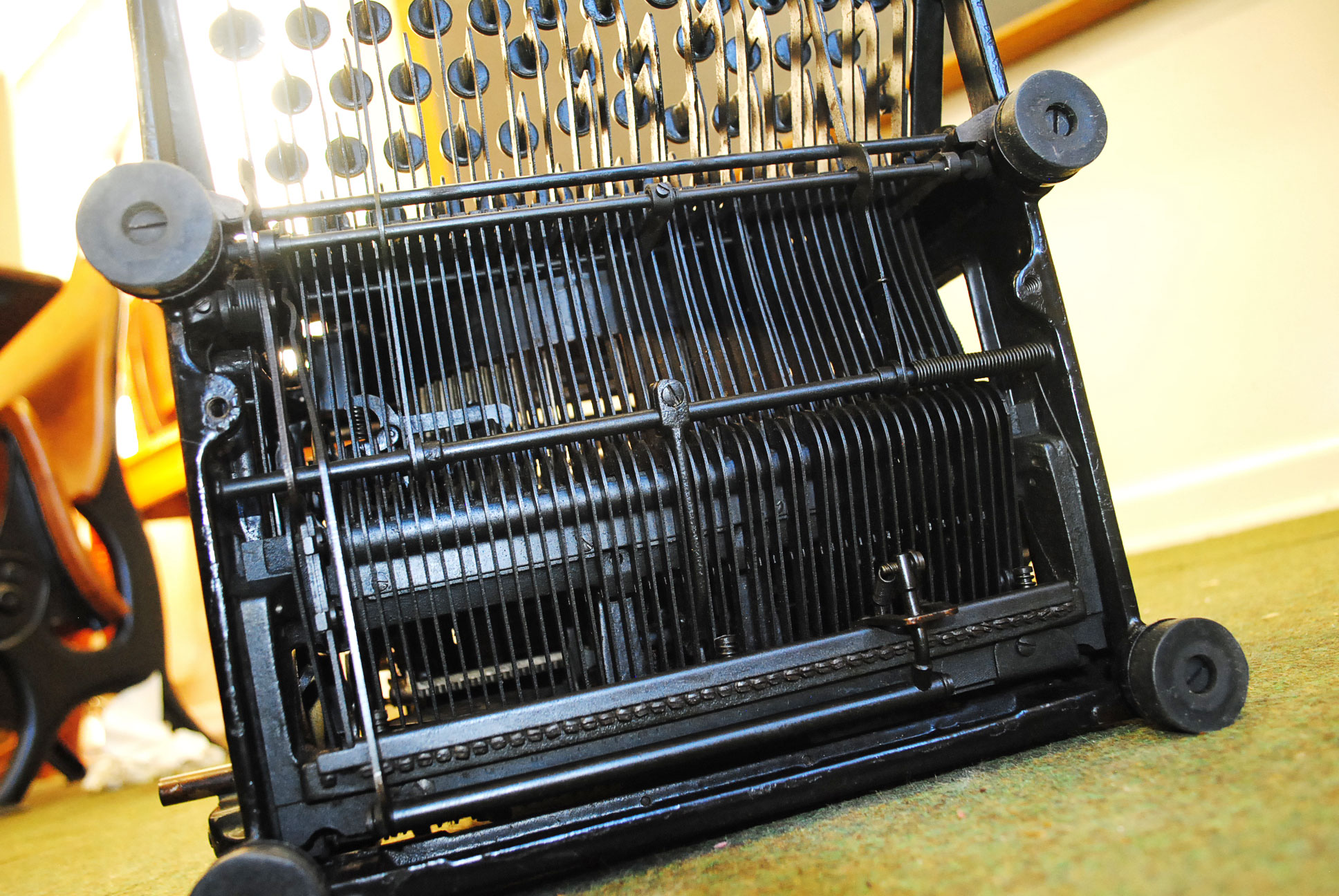 Antique Underwood Standard Typewriter NO. 05