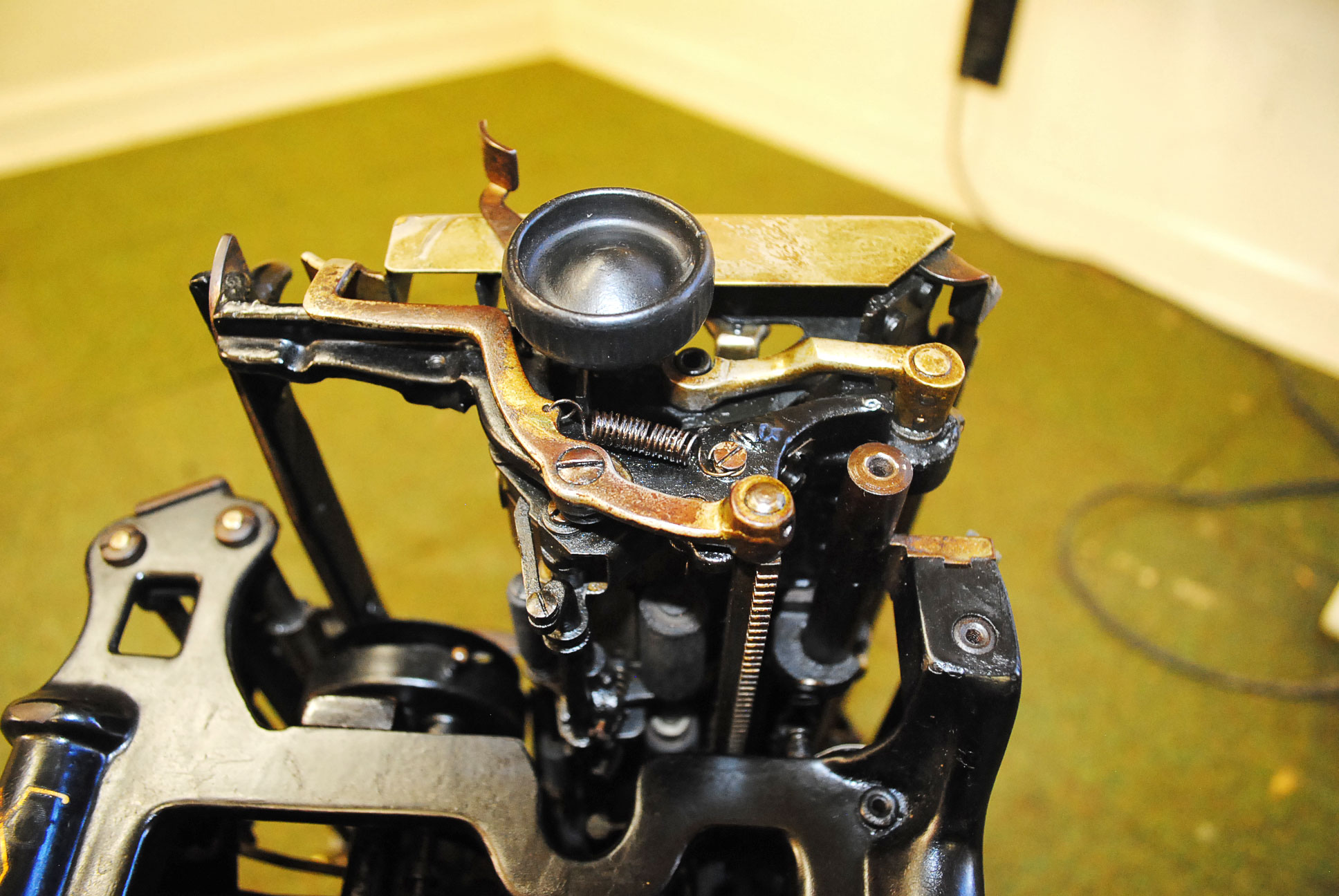 Antique Underwood Standard Typewriter NO. 05