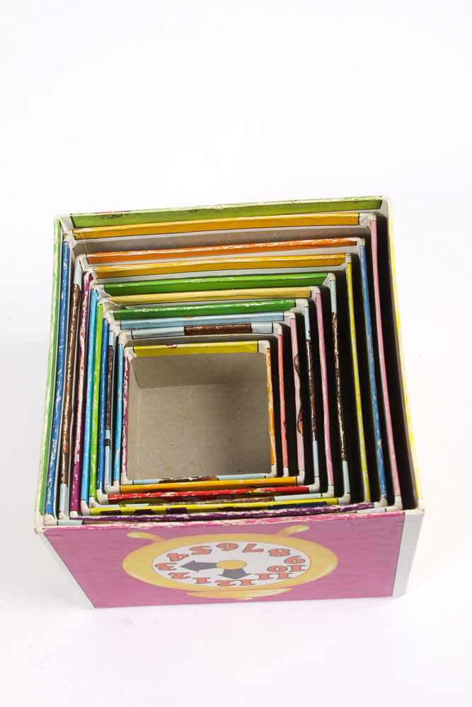 Vintage "Winnie the Pooh" Nesting Block Toys