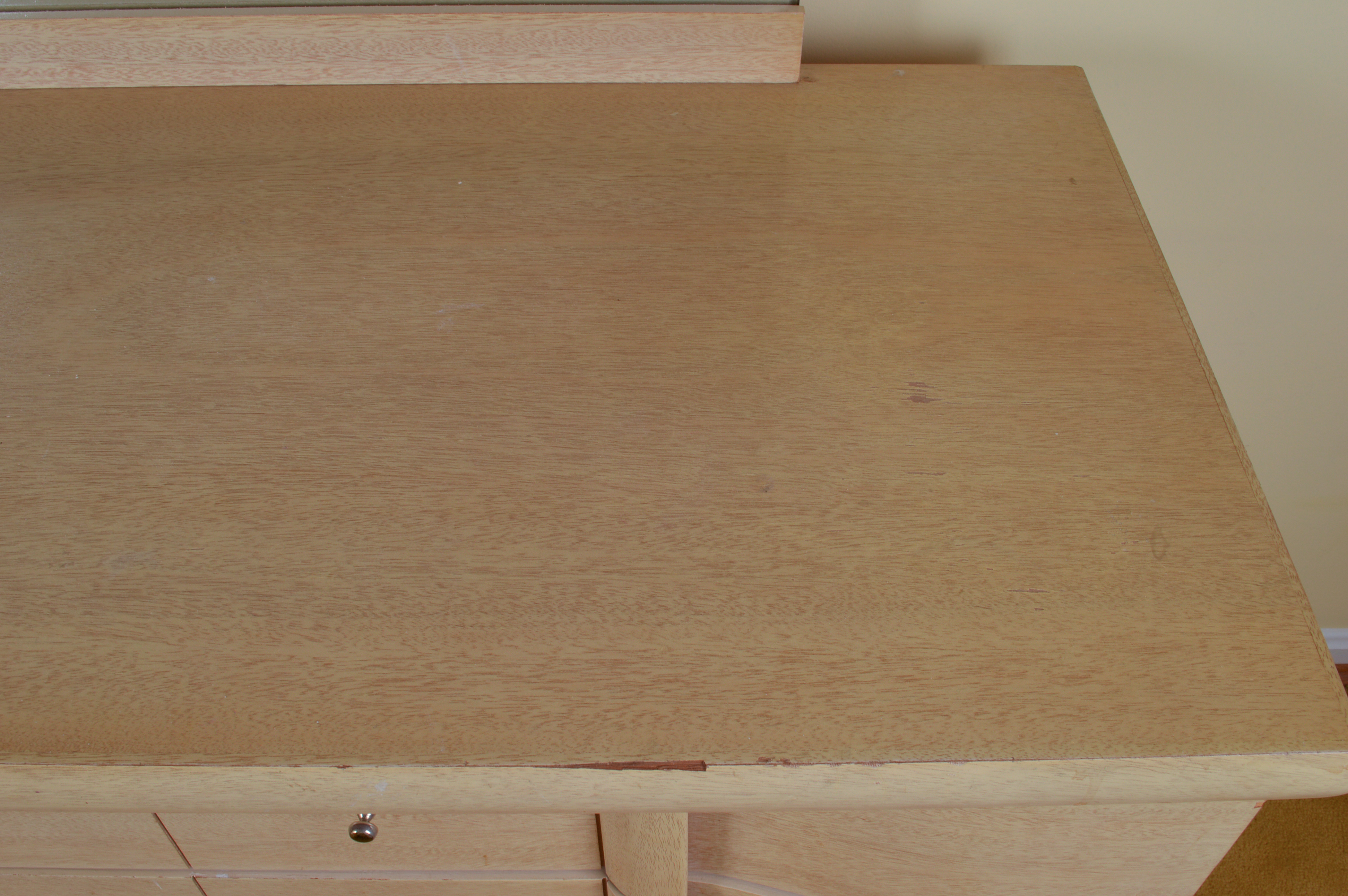 Mid Century Modern Kroehler "Stardust" Chest of Drawers With Mirror