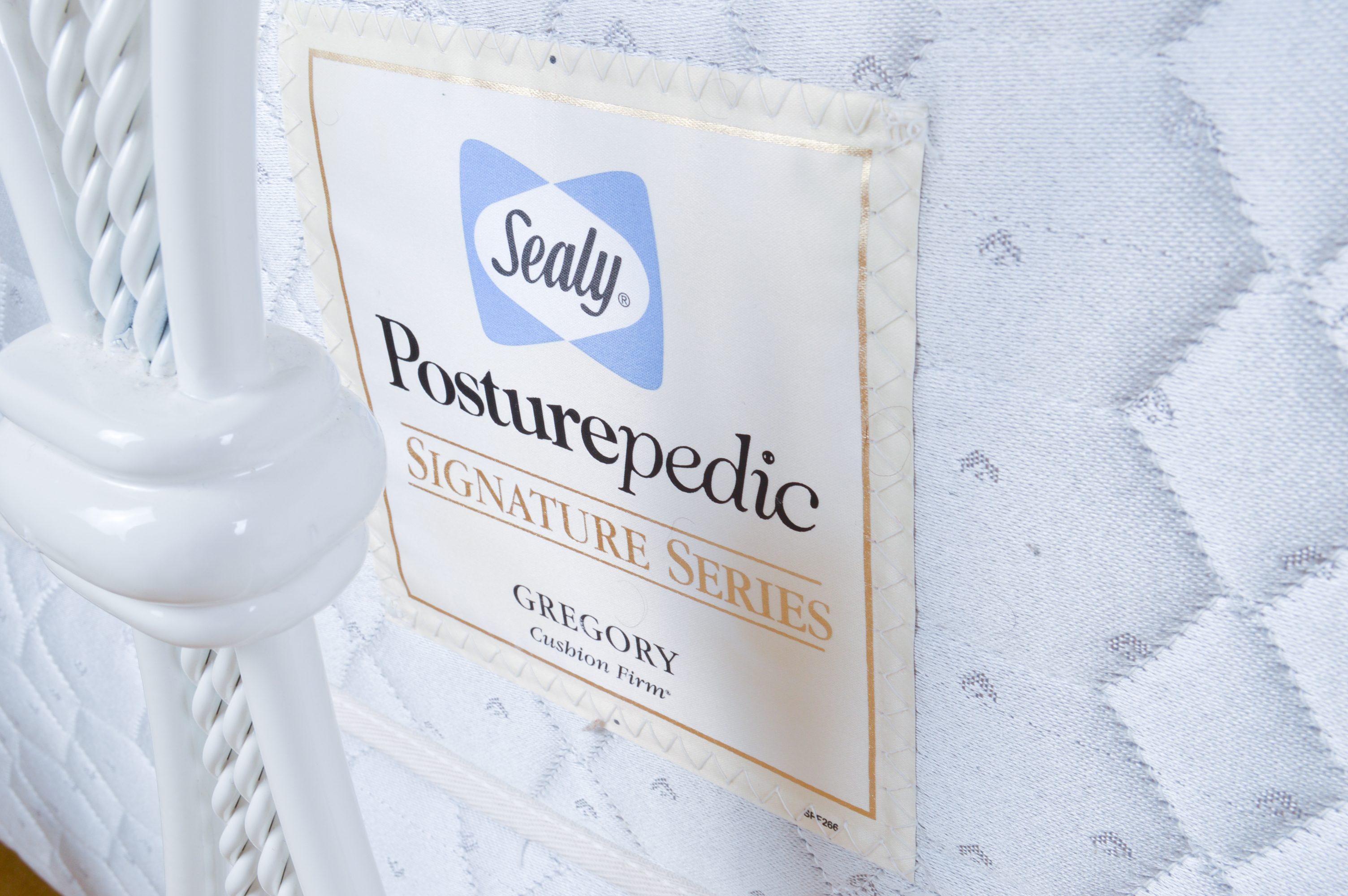 Queen Size White Metal Bed Frame