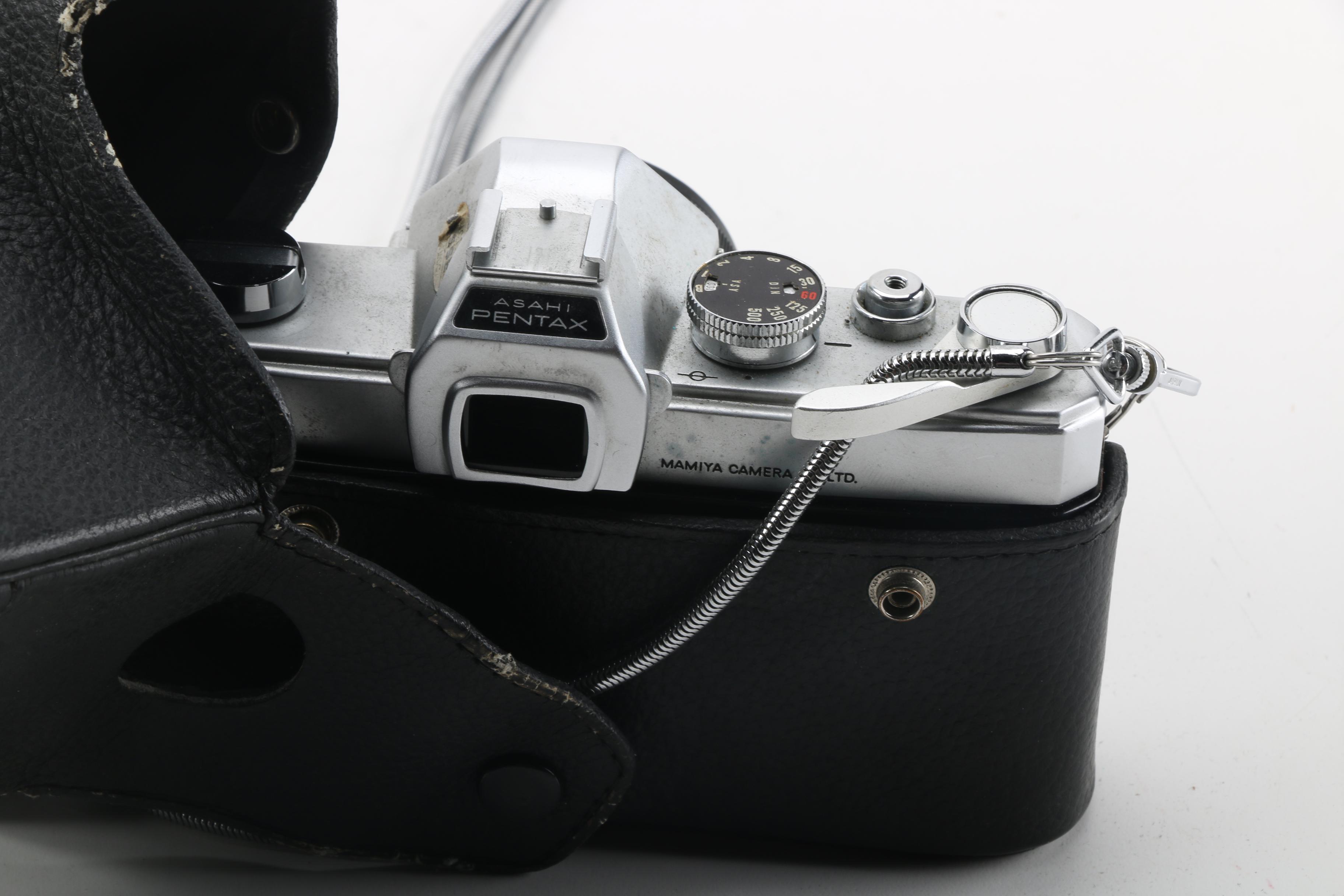 Mamiya/Sekor 500 DTL 35MM Film Camera with Sunpak 411 Thyristor Flash