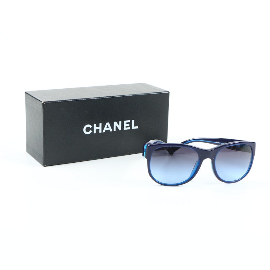 Chanel 5182 CC Logo Sunglasses with Case and Box
