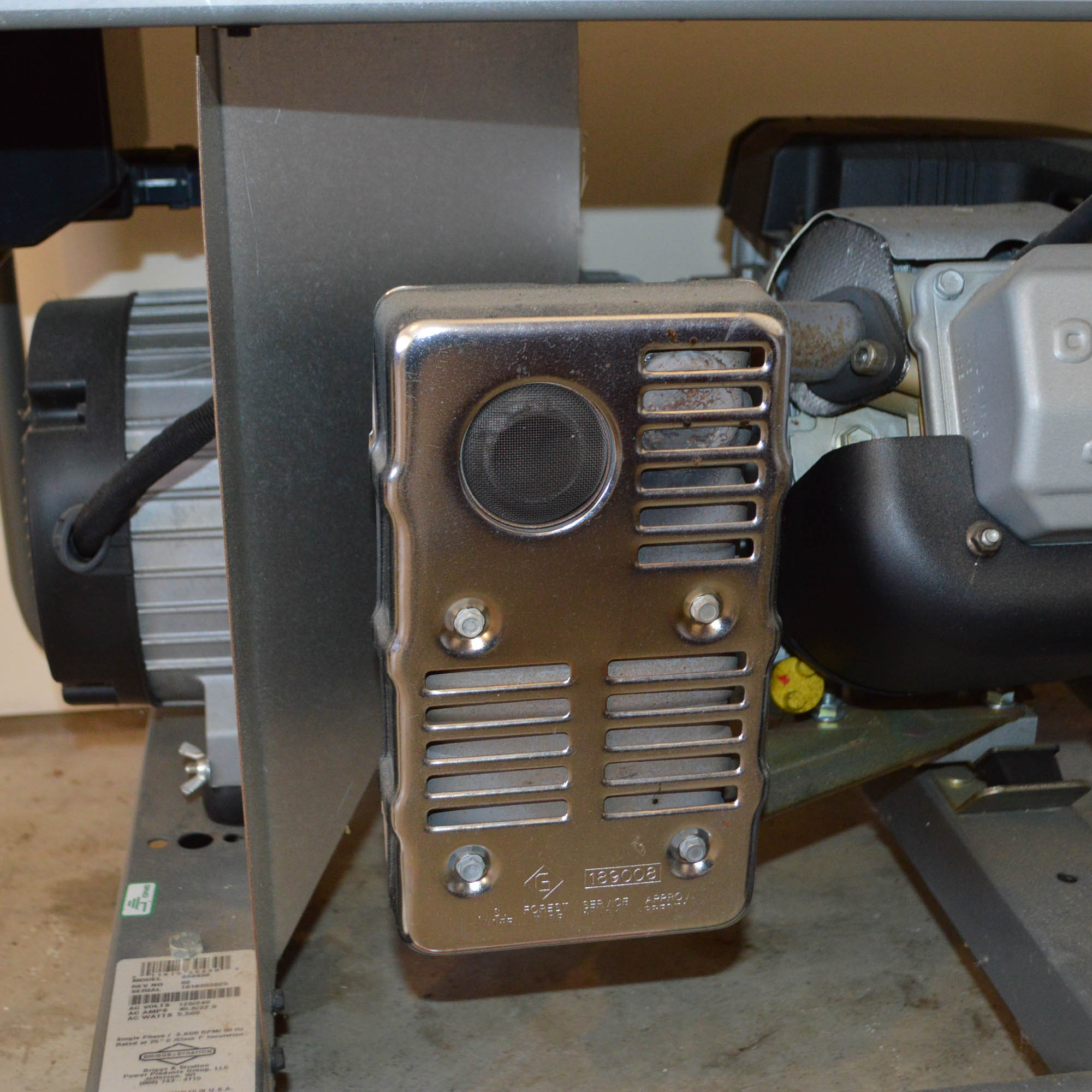 Briggs & Stratton Generator