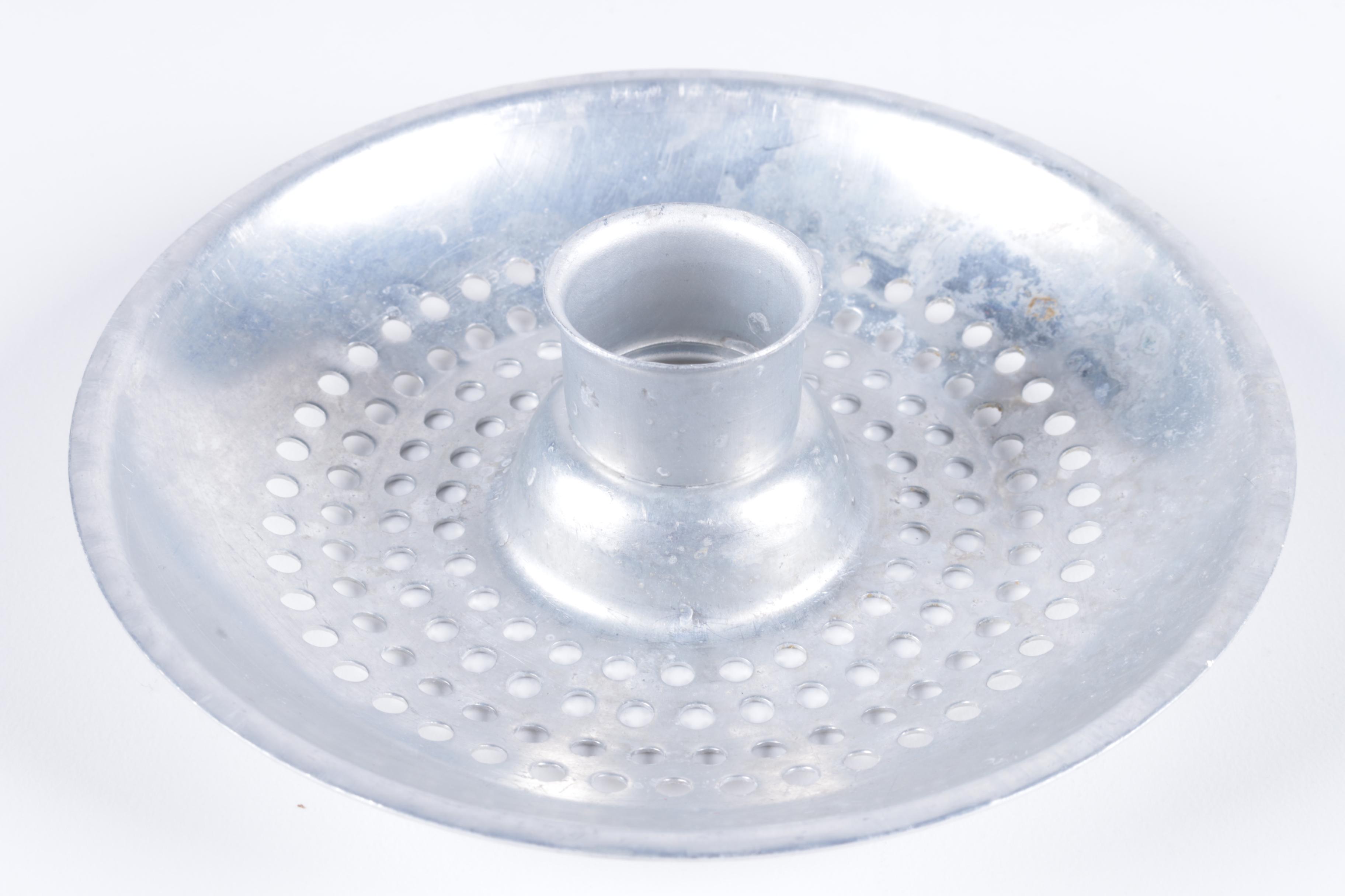 Hand Juicer with Strainer and Pour Spout