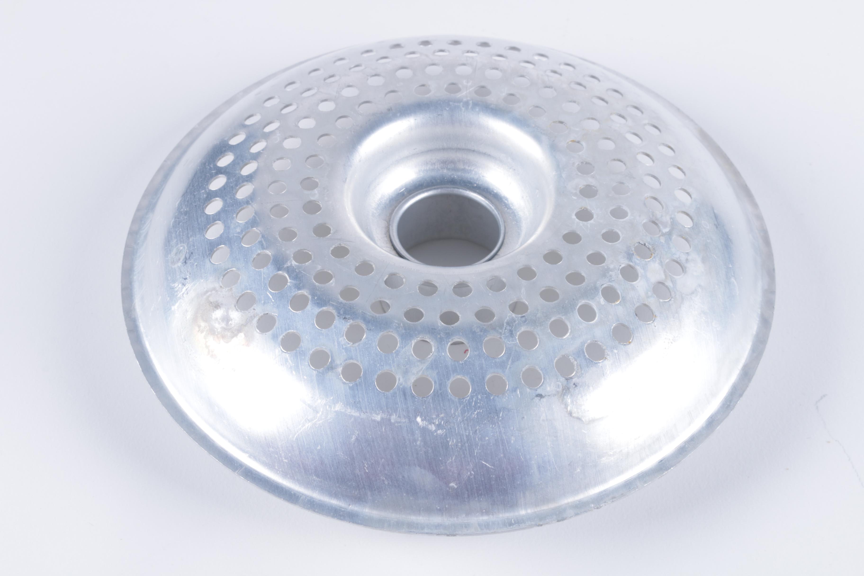 Hand Juicer with Strainer and Pour Spout