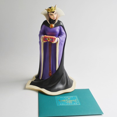 Walt Disney Queen "Bring Back Her Heart" Figurine