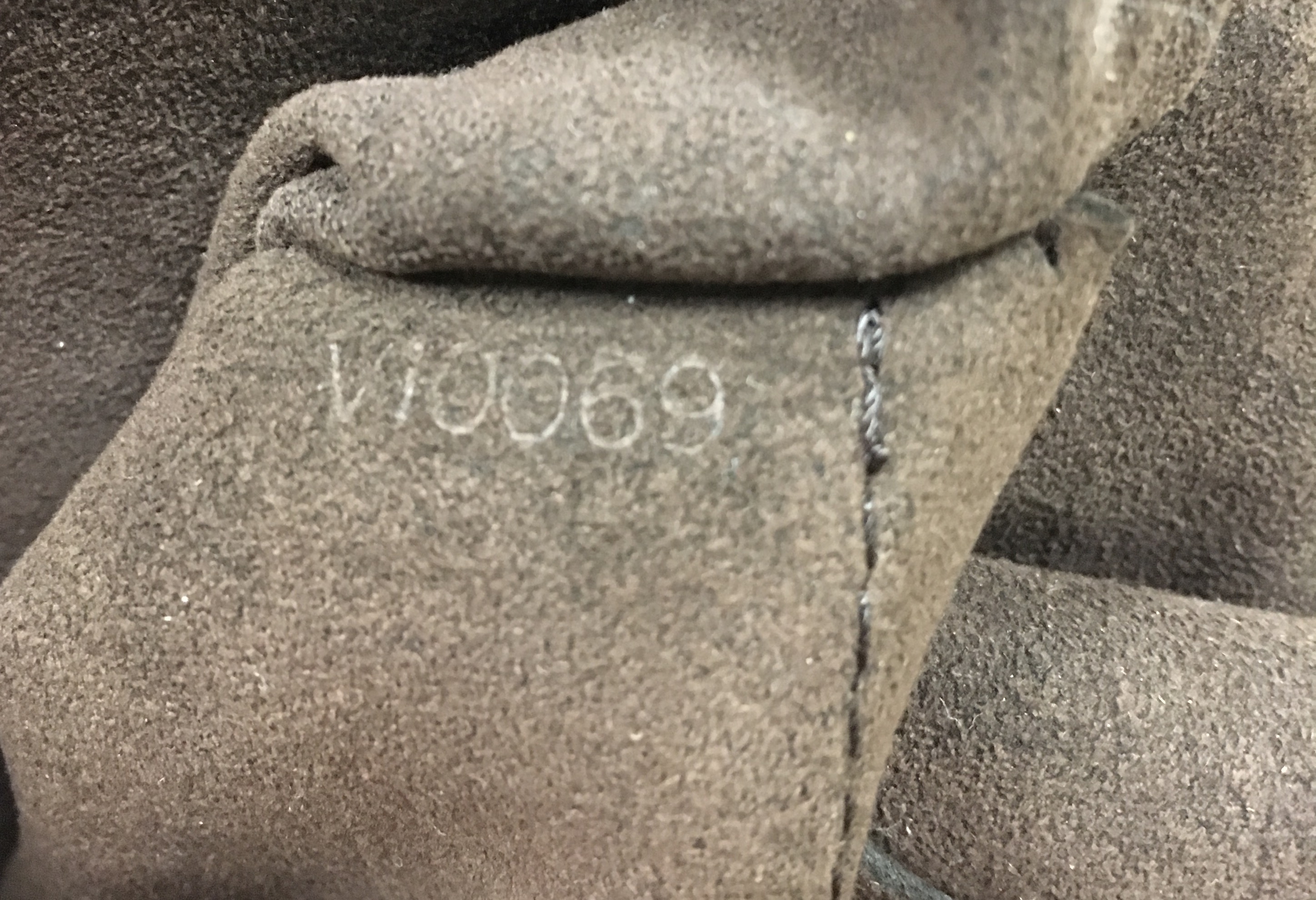 Louis Vuitton Collection 2009 Spring/Summer Kalahari Handbag