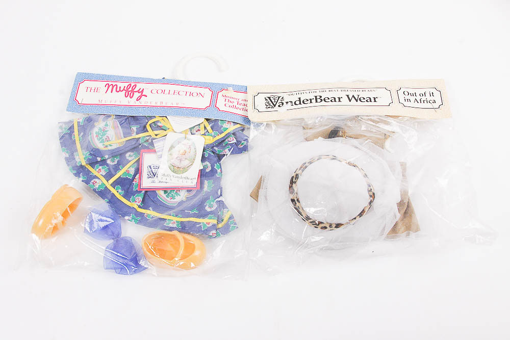 Vintage Muffy Vanderbears and Accessories