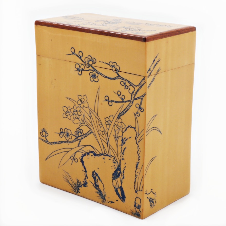 Chinese Lacquered Wood Box with Floral Motif