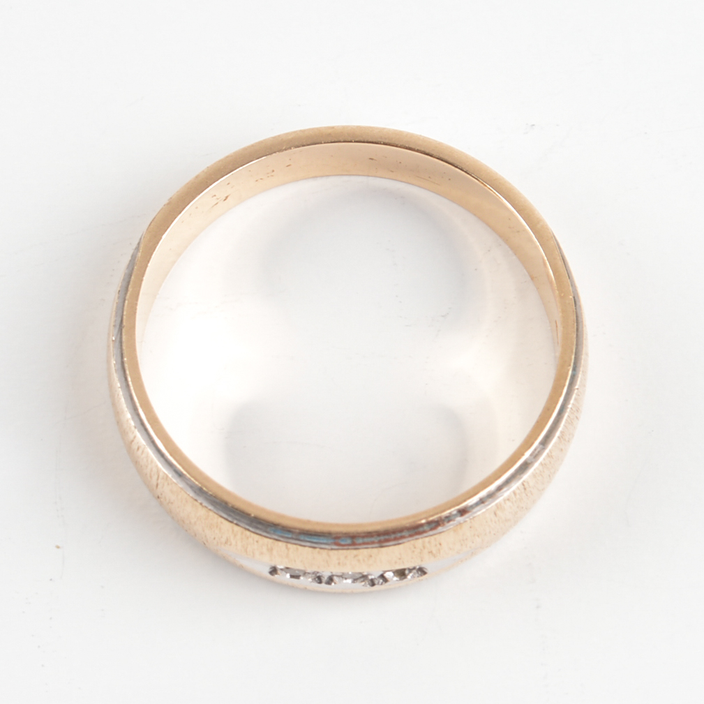 14K Yellow Gold Diamond Band