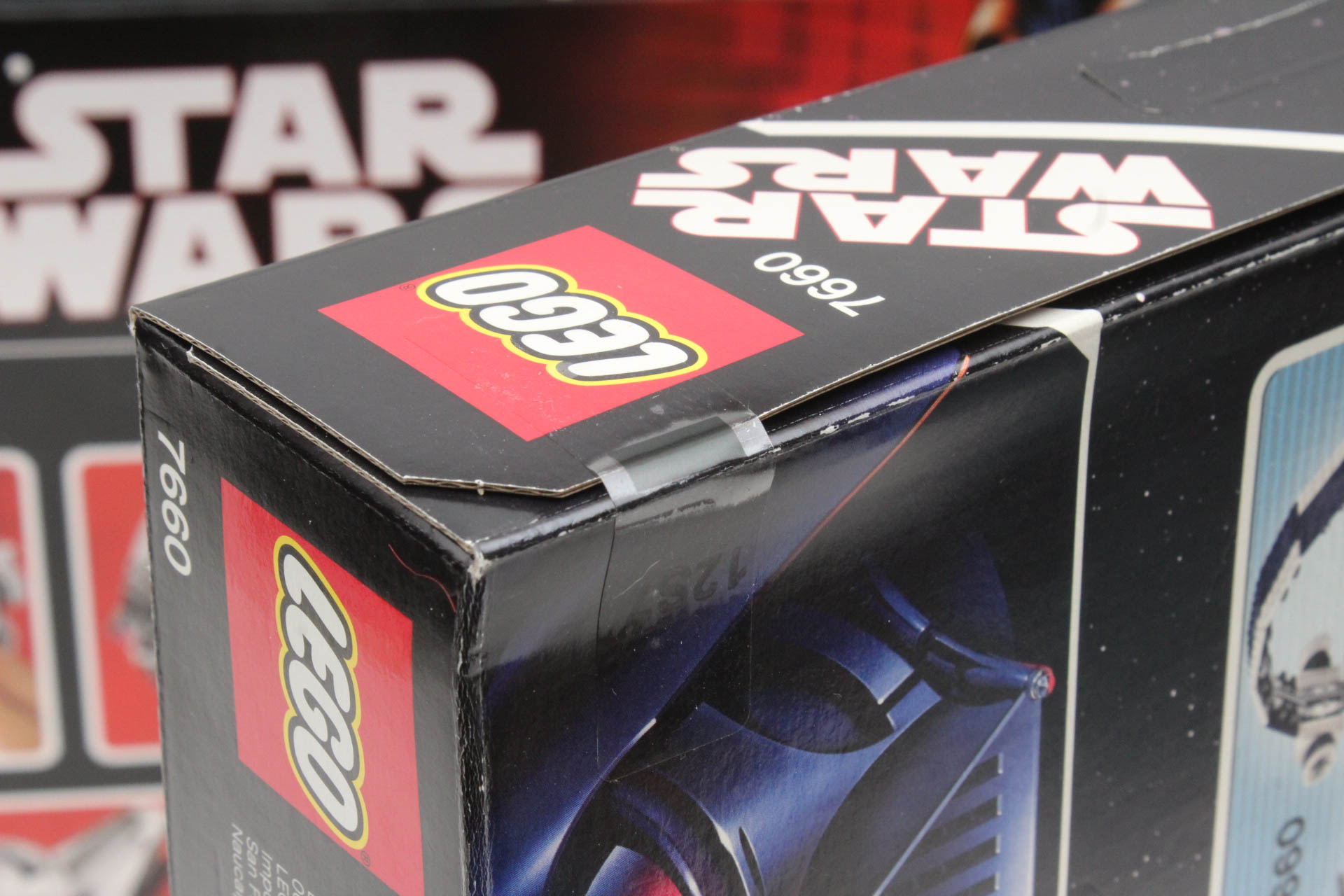 Lego "Star Wars" 7660 and 7663 "Naboo Star Fighter" and "Sith Infiltrator"