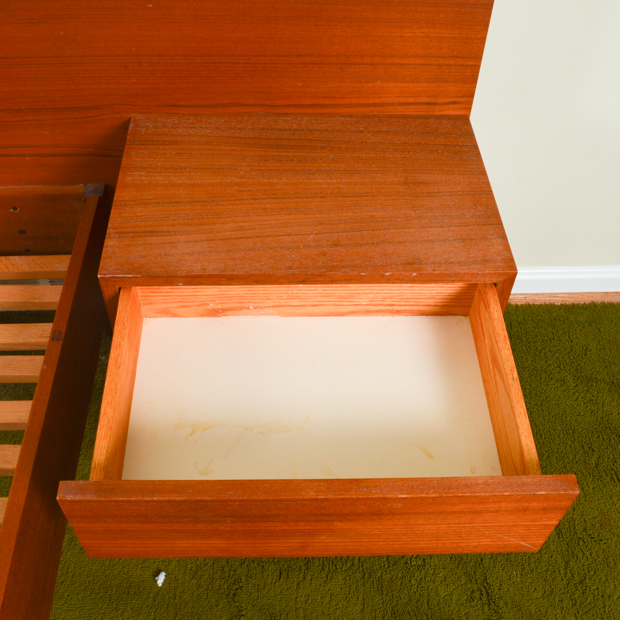 Danish Modern Queen Size Bed Frame With Floating Nightstands