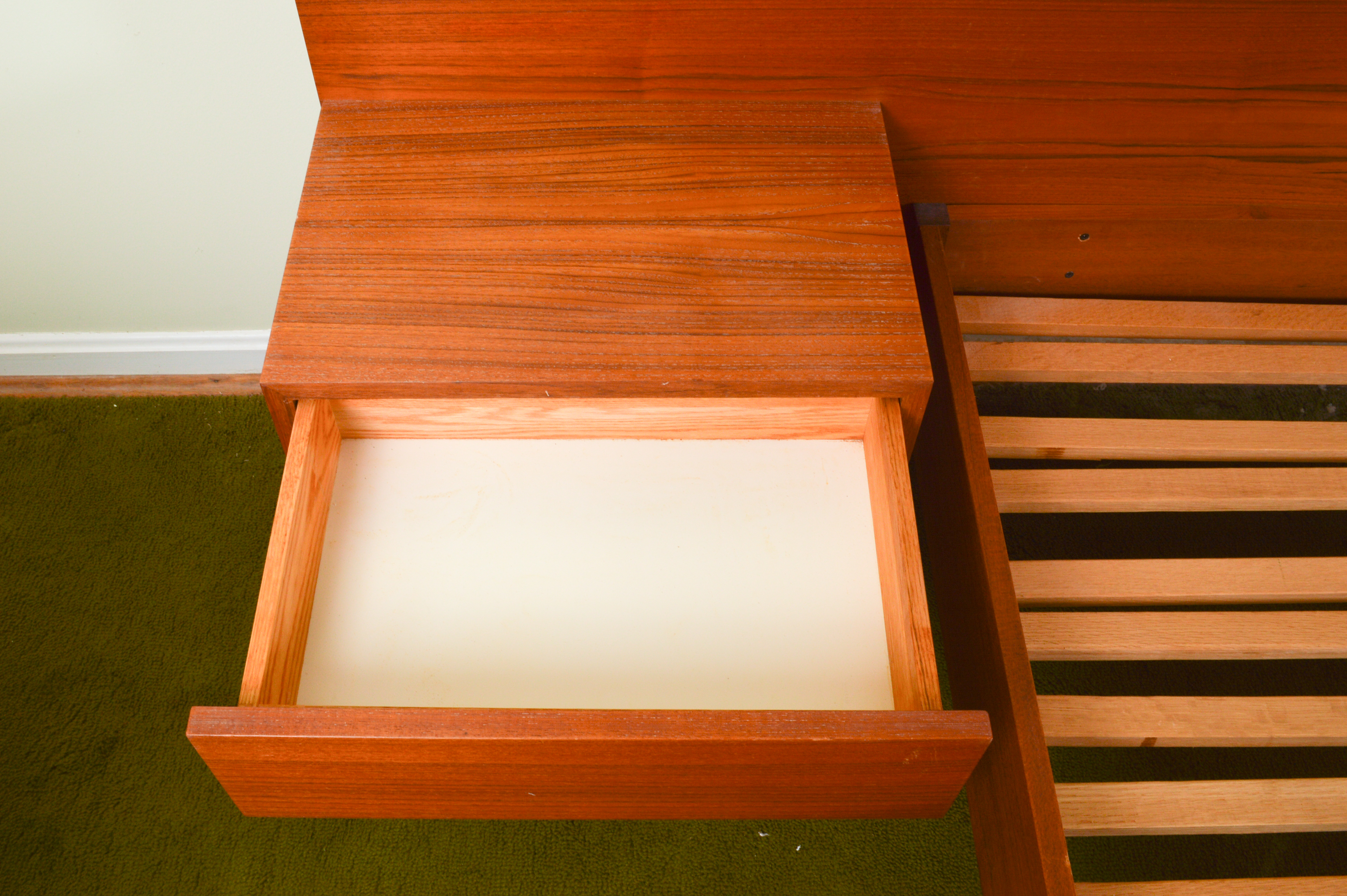 Danish Modern Queen Size Bed Frame With Floating Nightstands