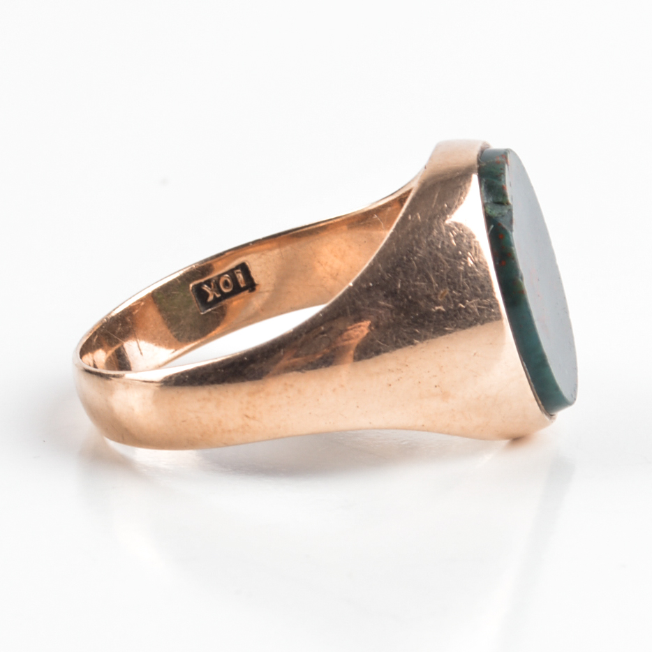 Vintage 10K Yellow Gold Bloodstone Signet Ring