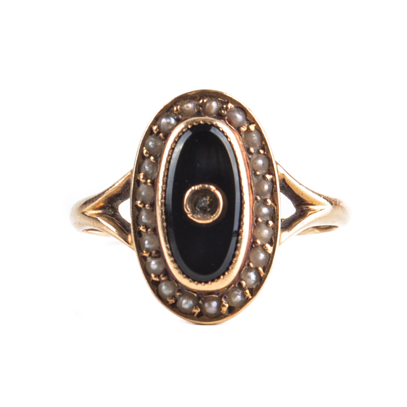 Vintage 14K Yellow Gold Black Onyx and Seed Pearl Ring