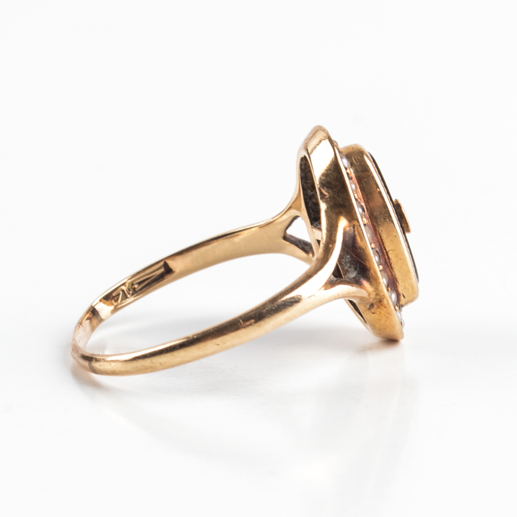 Vintage 14K Yellow Gold Black Onyx and Seed Pearl Ring