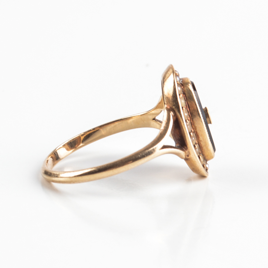 Vintage 14K Yellow Gold Black Onyx and Seed Pearl Ring