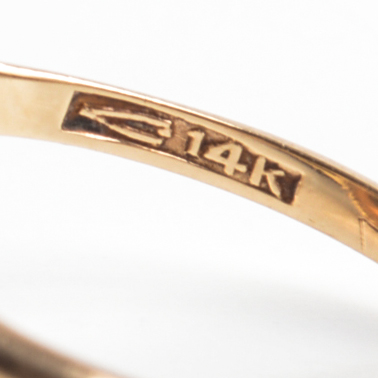 Vintage 14K Yellow Gold Black Onyx and Seed Pearl Ring