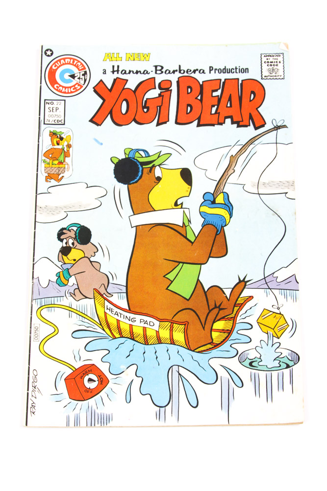 Collection of Vintage Cartoon Comic Books Including "Tom and Jerry"