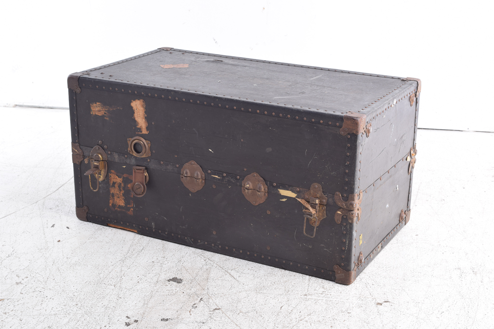 Vintage Wardrobe Steamer Trunk with Hangers