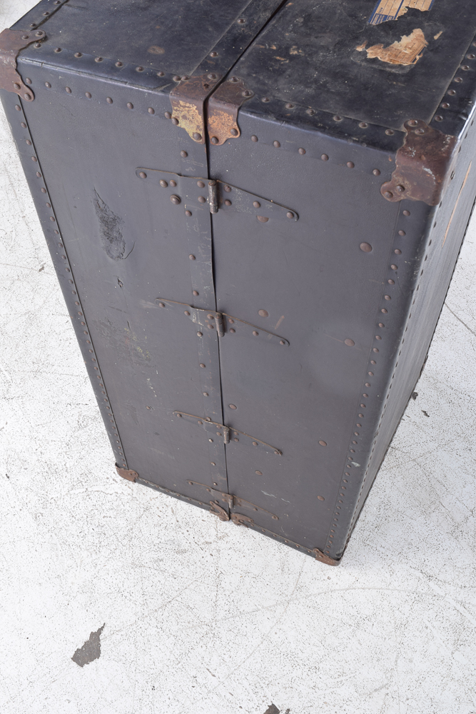 Vintage Wardrobe Steamer Trunk with Hangers