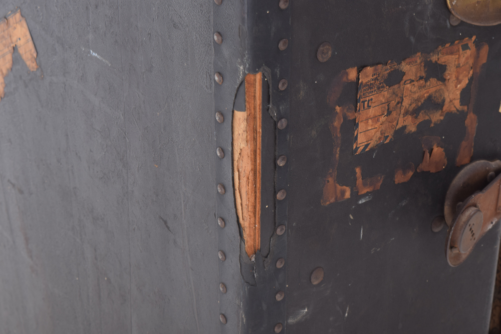 Vintage Wardrobe Steamer Trunk with Hangers