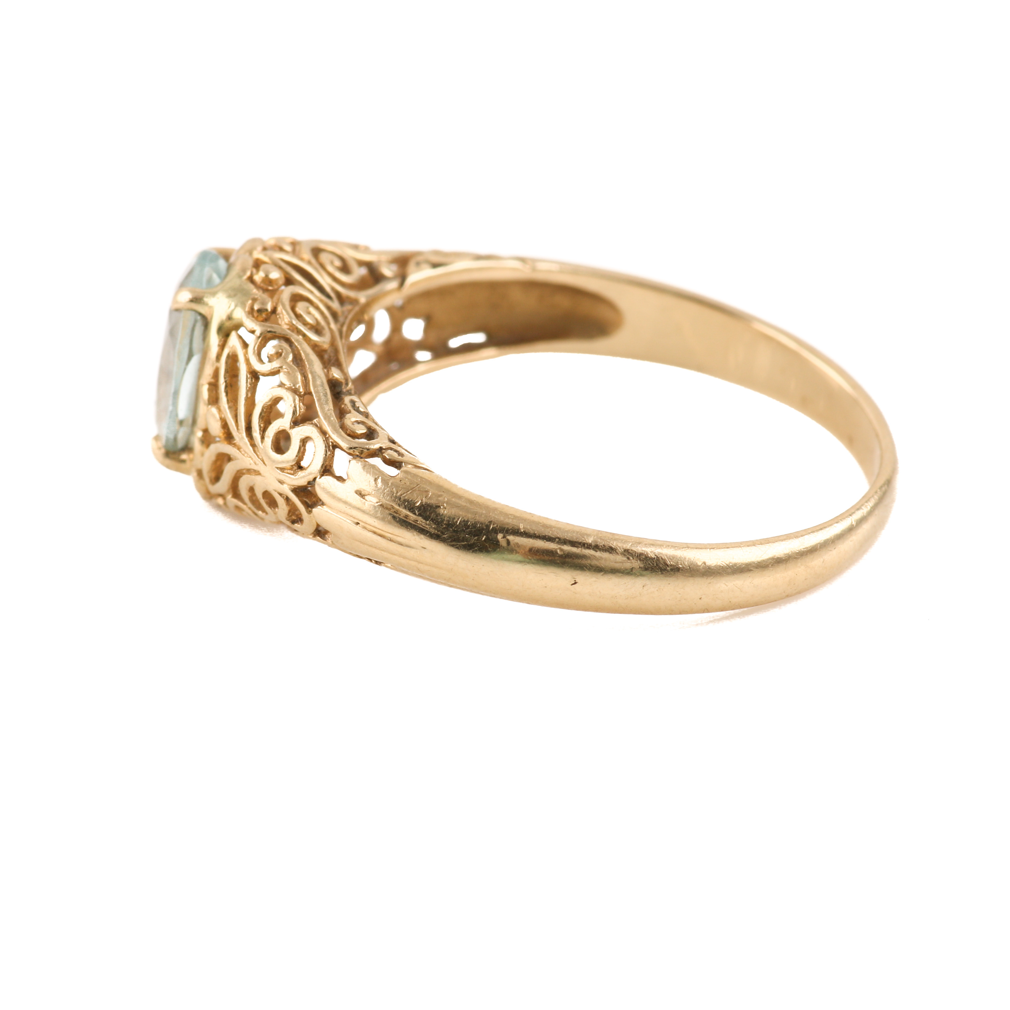 14K Yellow Gold Aquamarine Ring