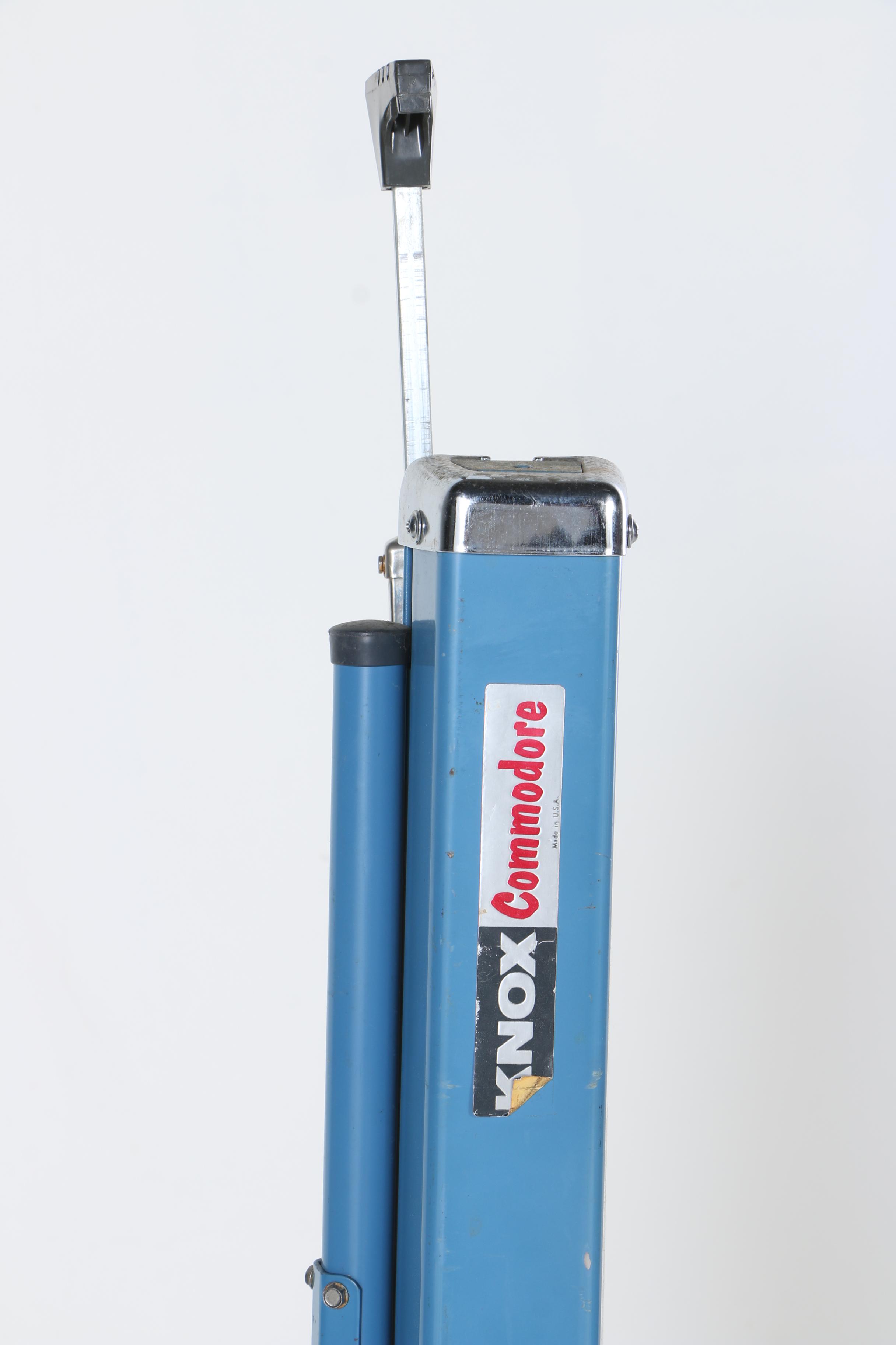 Knox Projector Screen