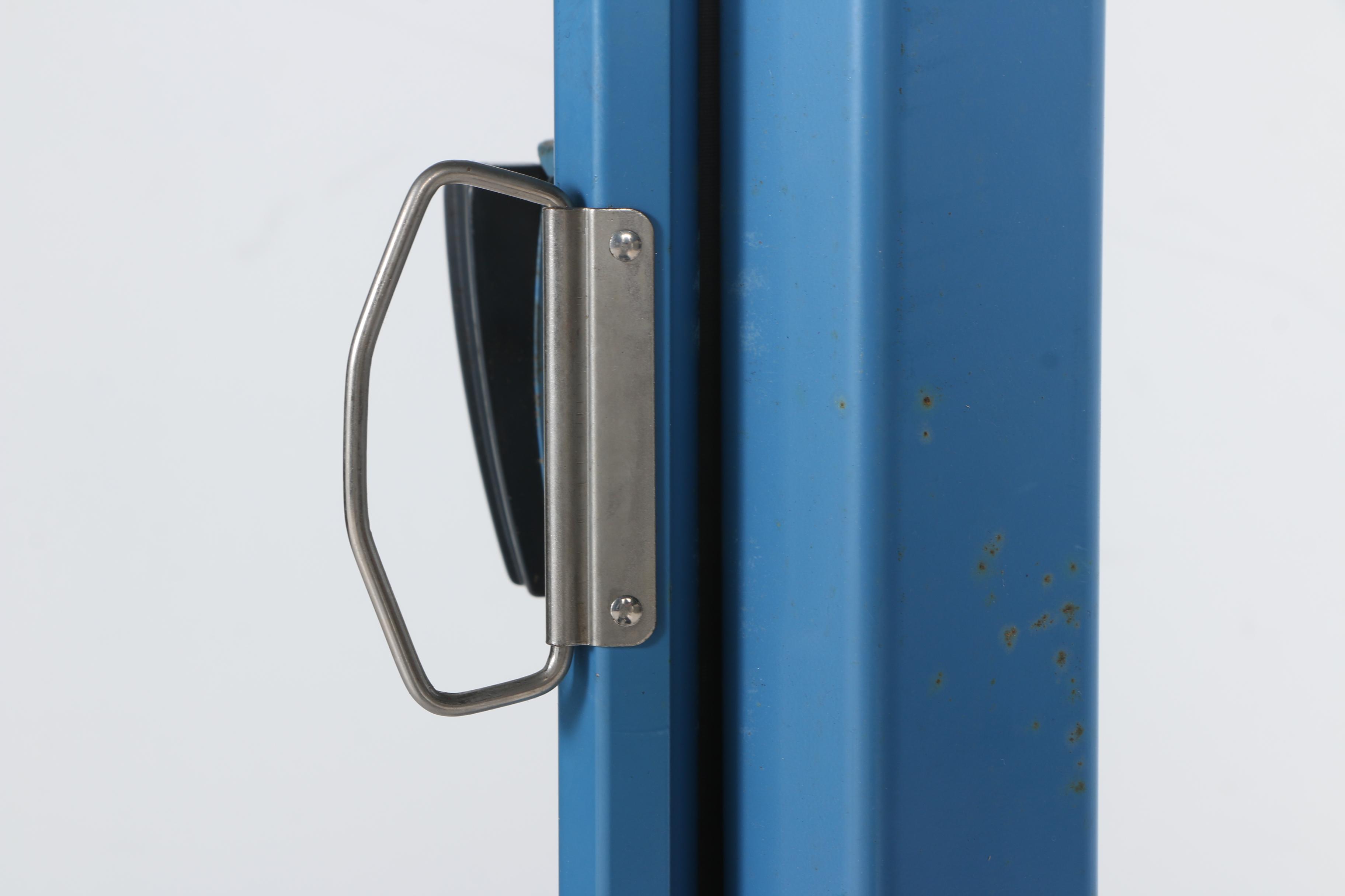 Knox Projector Screen