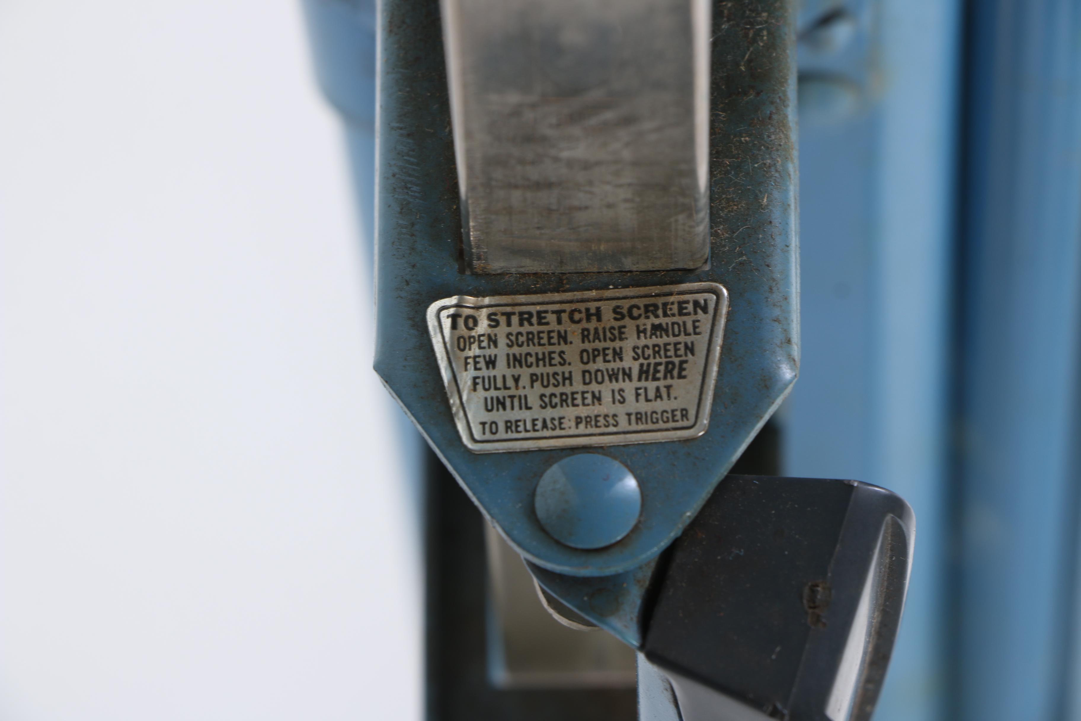 Knox Projector Screen