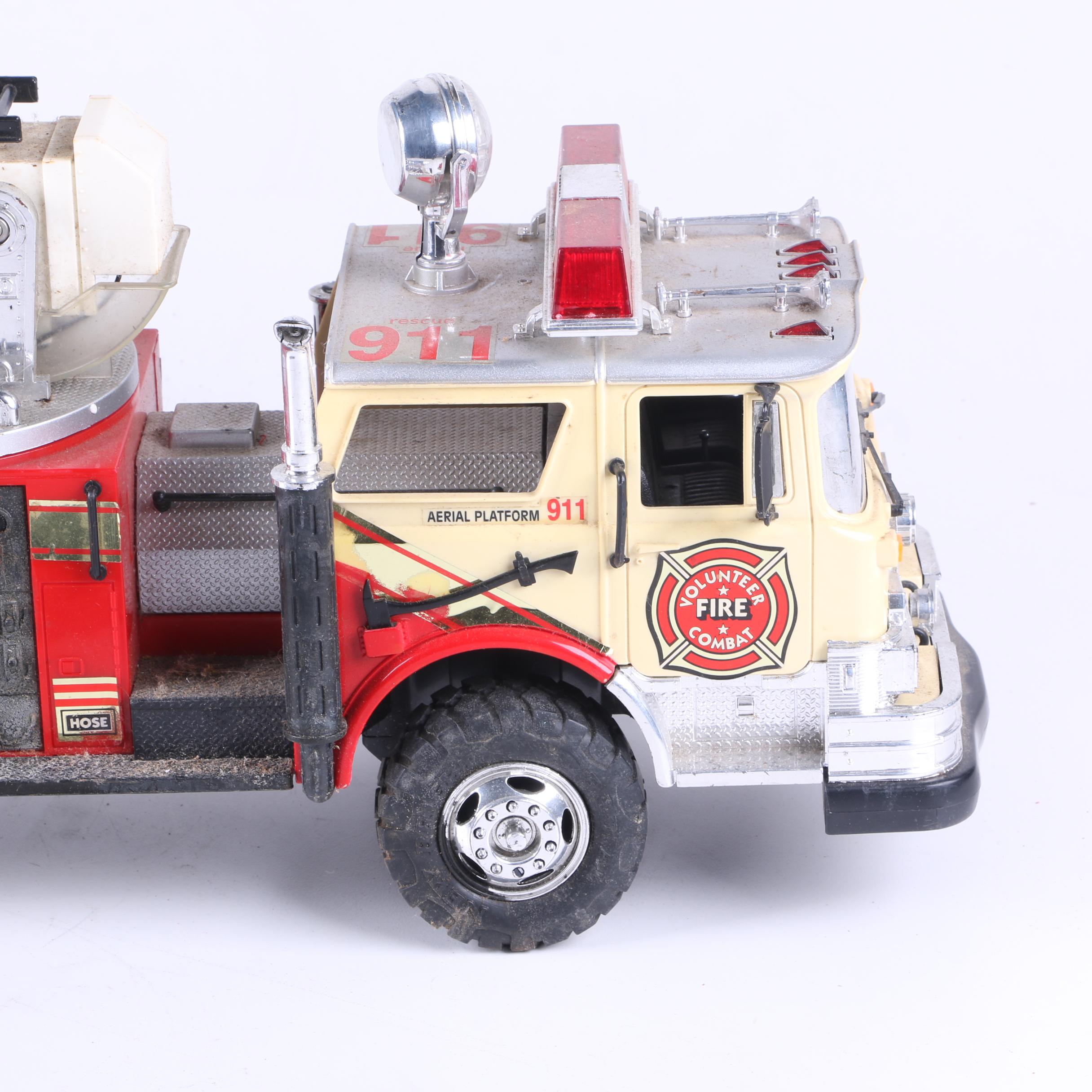1988 New Bright Remote Control Fire Engine