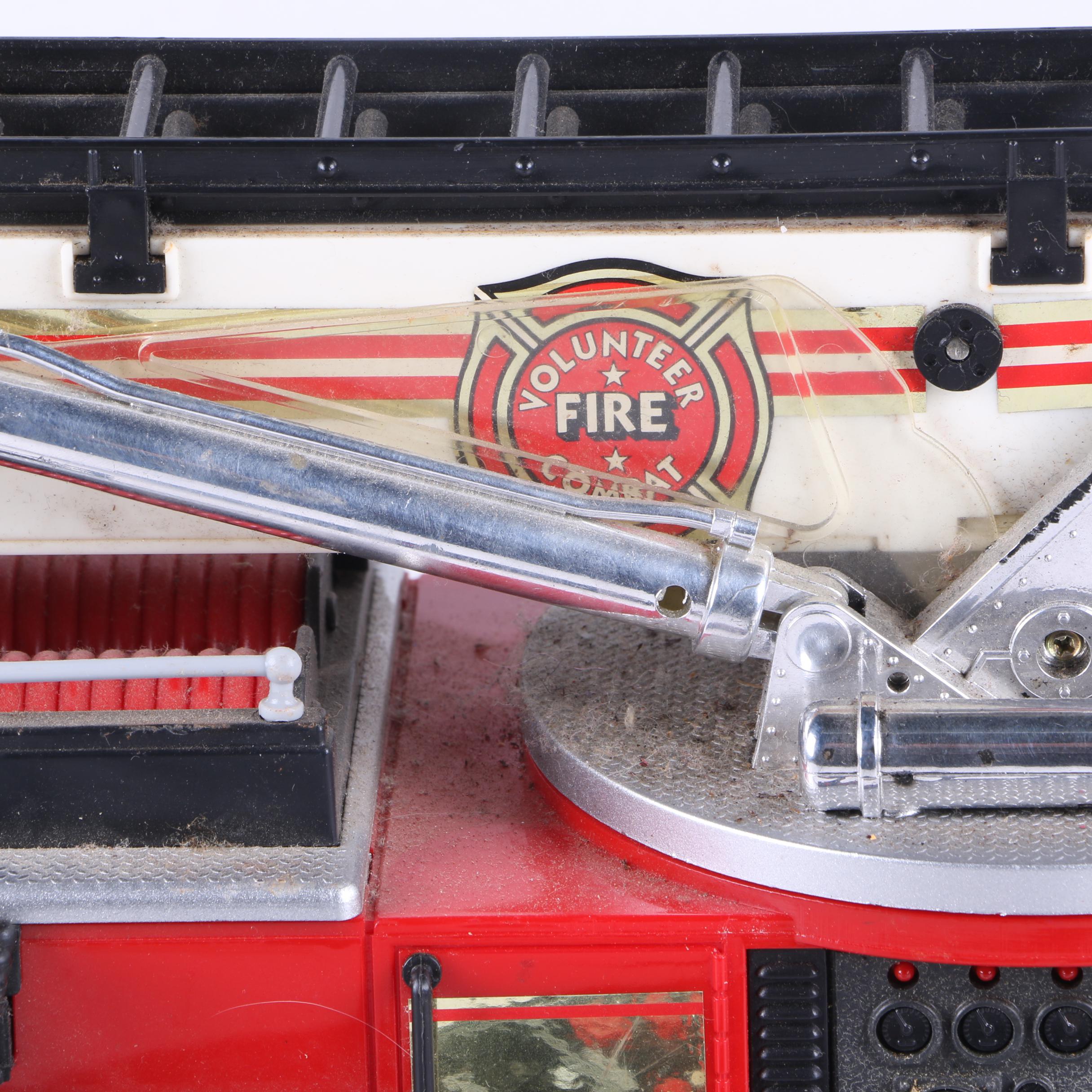 1988 New Bright Remote Control Fire Engine