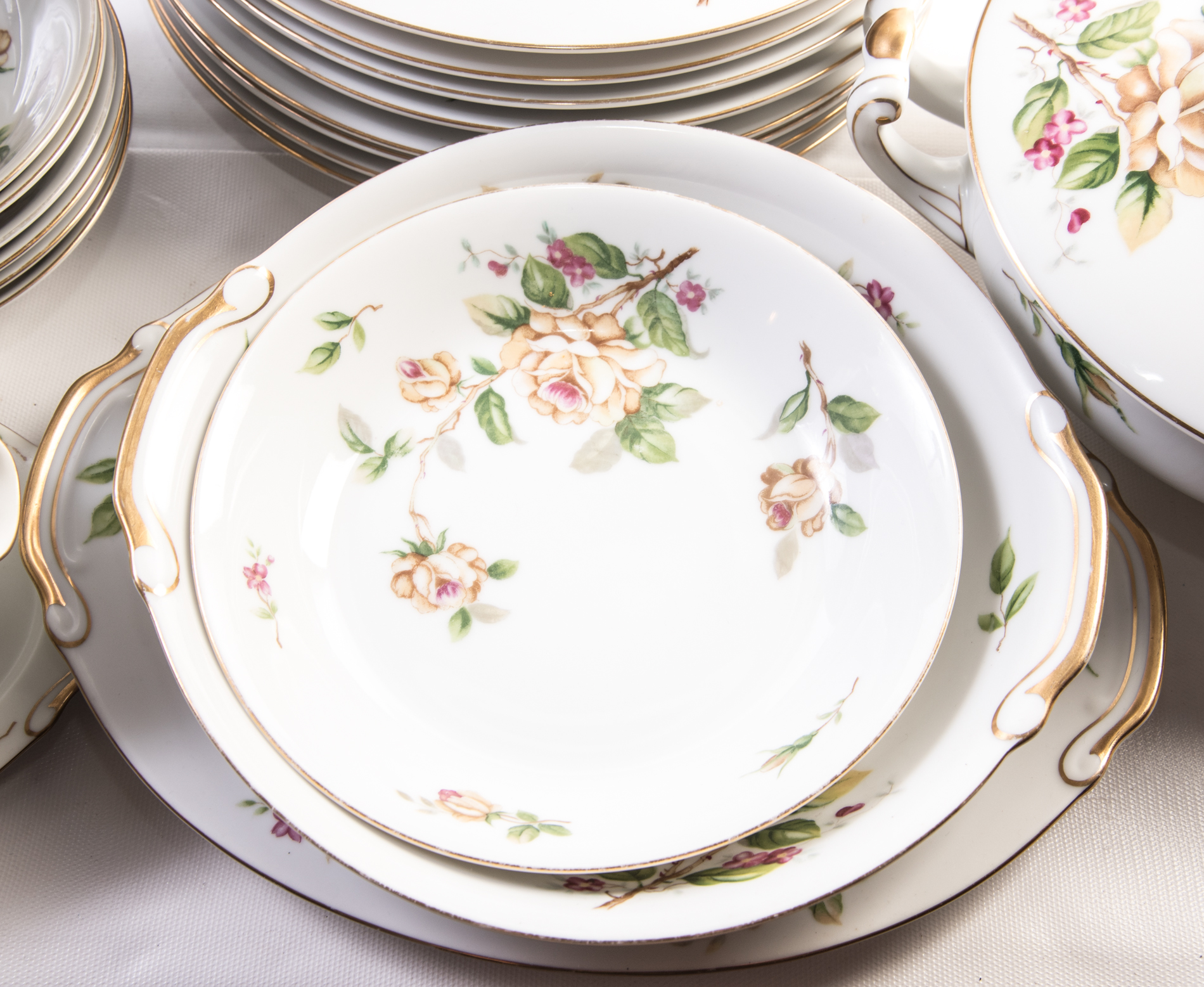 Lynmore "Golden Rose" Fine China Tableware