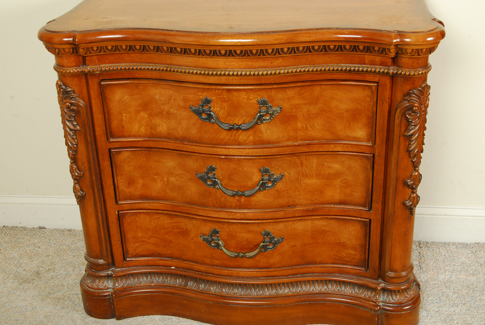 Contemporary Wooden Chest of Drawers